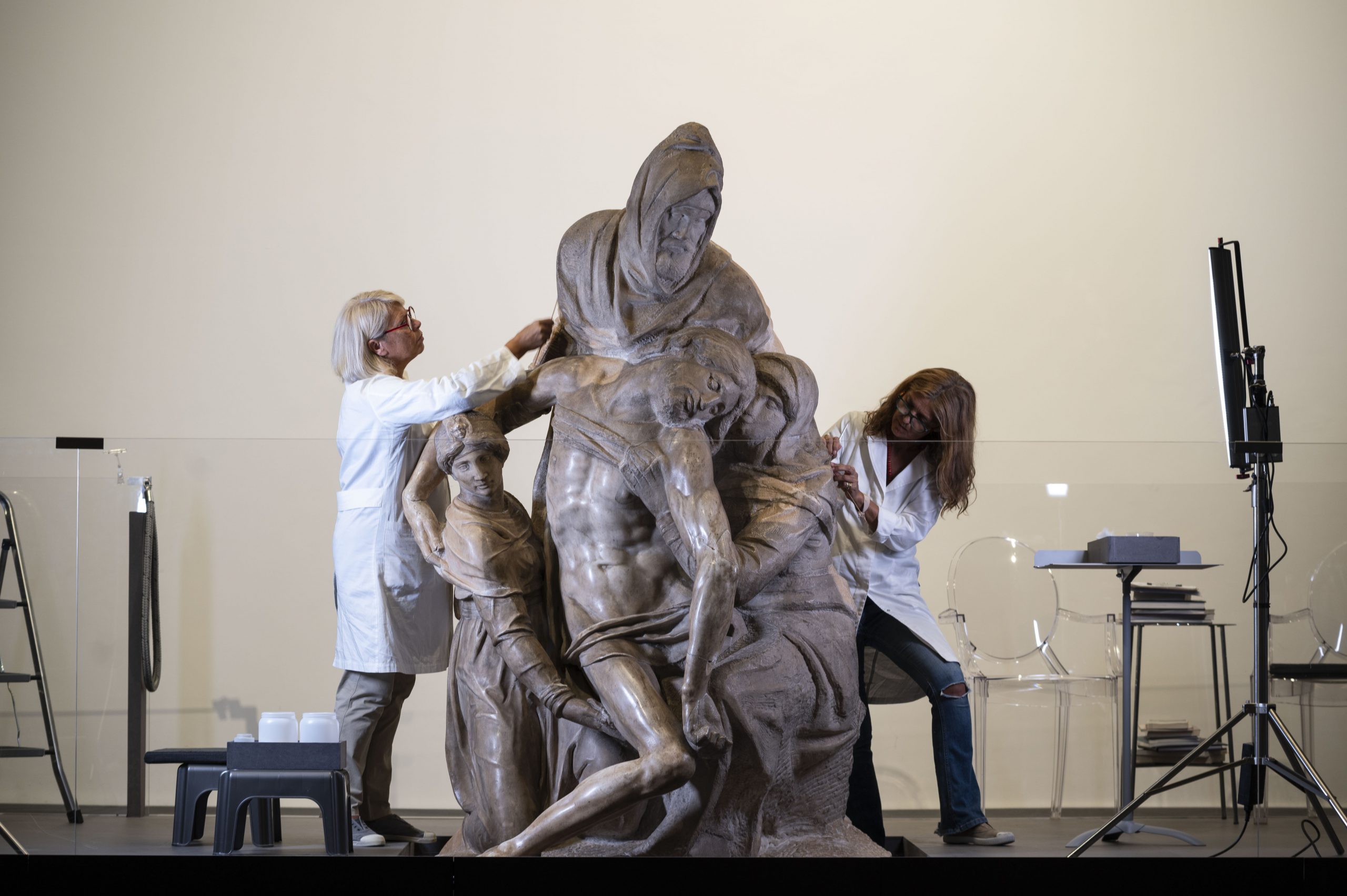 Restoration Reveals The Secrets Of Michelangelos Piet Bandini